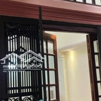 Cho Thuê Nhà Ngõ Lý Nam Đế, Diện Tích 35M2 X 4 Tầng, Giá Thuê 14 Triệu