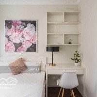 Cho Thuê Căn Hộ Vinhomes Nguyễn Chí Thanh,Diện Tích90M2 2 Ngủ Đủ Đồ Giá Thuê 18 Triệu. Liên Hệ: 0945894297