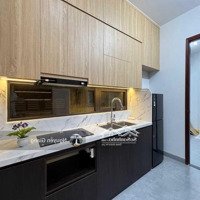 Căn Hộ Vip Full Nội Thất Xịn Ngõ 84 Phố Chùa Láng. 55M2 1K1 12.5 Triệu/Tháng