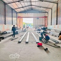 Cho Thuê 800M2 Sẵn Cẩu Trục, Văn Phòng. Điều Hòa Giá Chỉ 32 Triệu