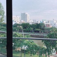 Studio Ban Công View Mặt Sông Ngay Bờ Kè Trường Sa