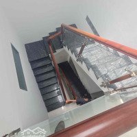 Kẹt Tiền Bán Nhà 1 Trệt 2 Lầu Shr 100M2 Chợ Hưng Long