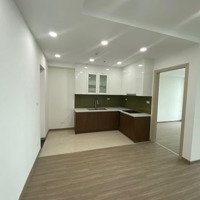 Cần Cho Thuê Căn Hộ 3 Phòng Ngủ 100M2 Nội Thất Cơ Bản Giá Bán 13,5 Triệu/Tháng Vào Luôn