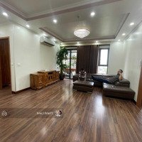 Chính Chủ Bán Căn Hộ Diện Tích: 111M2, 4 Ngủ + 1 Kho. Nhà Làm Nội Thất Bao Đẹp, Tầng Chung, Giá: 5.2 Tỷ