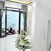 Hàng Hiếm! Nhà Mới 42M2 Dtsd Sổ Hồng Riêng Hoàn Công Đủ 1 Trệt 1 Lầu, Cách 1 Căn Ra Mặt Tiền Đường