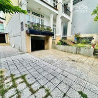 Cho Thuê Biệt Thự Sân Vườn 4 Tầng Đường 30 Tháng 4 - Ngang 15M, Có Thang Máy, Dtsd 1000M2