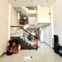 Nhà giảm sâu, 5 tầng,41m2, Quận 3, hẻm thông ra Lý Thái Tổ xe tải quay đầu,ở ngay, 7.2 TỶ