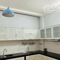 Bán Nhà, P5,Q10,Sát Trường Đh Kinh Tế,50 M2,Có Dòng Tiền, Chỉ 7.X Tỷ