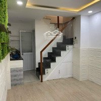 Nhà Hẻm Ngayhẽm Xe Hơilê Văn Sỹ An Ninh 3 Lầu St Có 3 Phòng Ngủ- Full Máy Lạnh