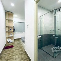 Cho Thuê Ch 2 Phòng Ngủ2Wcdiện Tích70M2,Đường Trần Hưng Đạo,Gần Chợ Bến Thành Chỉ Tính Điện Nước ,Cho Nuôi Pet.