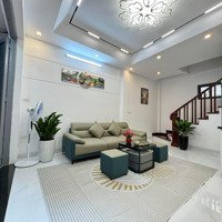 Nhà Bán - Phố Trần Thái Tông - Cầu Giấy Quận - 35M2 - 5 Tầng - 5,9 Tỷ ( Cócó Thương Lượng). Lh : 0902193828.