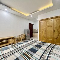 Hàng Hot !! Căn Hộ Studio 25M2 Sạch Sẽ Chỉ 4. 5 Triệu/ Tháng Ngay Cmt8 Quận 10, Hầm Xe Thang Máy Như Cc