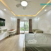 Cho Thuê Căn Hộ Studio Ban Công 45M2 Ngay Thảo Điền, Đầy Đủ Nội Thất, Tháng Máy-Bảo Vệ 24/7