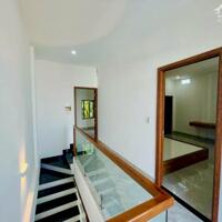 Villa Đẹp TTT Thành Phố 82 Quảng Tế