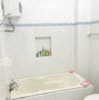 Nhà Đẹp 2 Lầu 4 Phòng Ngủ, 3 Vệ Sinhcó Nội Thất Mặt Tiền Đường Số 79 Tân Quy Q7