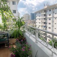 Cho thuê Penthouse HƯNG VƯỢNG 2 Có 3 tầng: DT: 220m2, 5 phòng.