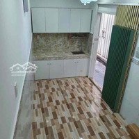 Bán Nhà 2 Tầng - 13.2M2 - 1.88 Tỷ - Huỳnh Văn Bánh - P.13 - Phú Nhuận