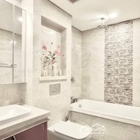 Chính Chủ Bán Gấp Căn Hộ Vinhomes Bason 2 Phòng Ngủtầng 1X Tòa Aqua4-80M2, View Trực Diện Sông, Giá Bán 11,2Tỷ