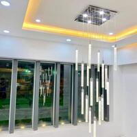 Nhà ngang 6m. Vừa ở vừa làm CHDV đường Lạc Long Quân. 5 Tầng. Nhà mới. Giá 7.8 tỷ