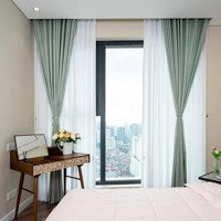 Hiếm, Bán Căn 82,5M2, 2 Ngủ, 2 Vệ Sinh, Tại King Palace, Tầng Cao Vieư Thoáng, Thiện Chí Chốt