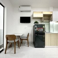 Căn Hộ Studio 35M2 Ban Công, Cửa Sổ Lớn, Thang Máy, Full Nt Cao Cấp