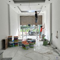 Nhà 40M2*5T Mới Mặt Đường Hồ Sen Vĩnh Quỳnh. Vỉa Hè 8M. Đường Xe Tải Tránh. Kd Tốt. Sđcc