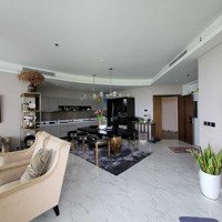 Bán Căn Hộ Sarica 3 Phòng Ngủ 154M2 Full Nội Thất Sang Trọng . Liên Hệ 0938 883 551