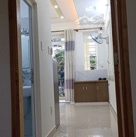 Chdv 30M2 Gần Cv Làng Hoa