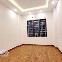 Bán Gấp Nhà Đẹp Phố Trạm 40M2, 4 Phòng Ngủ Ô Tô Đỗ Cửa, Chỉ 6.55 Tỷ.