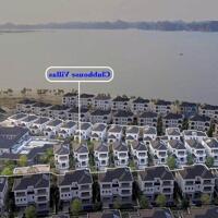 Gia đình bán căn Biệt thự ven Biển Grandbay Hạ Long Villas 3,5 tầng có sân vườn rộng bãi tắm riêng trước mặt.