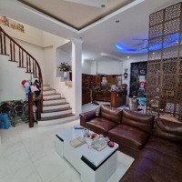 (Hiếm) Bán Nhà Đẹp Quan Nhân,97M2, 9 Tỷ,50M Ra Phố-Hàng Xóm Royal City