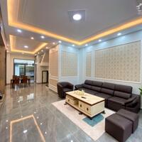 Cho thuê nguyên căn 4 phòng ngủ xịn xò tại Vinhomes Marina, giá 35tr