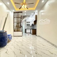 Nhà Đẹp Khu Cầu Giấy, 5 Tầng, 22M2