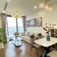 Bán Căn Hộ Rẻ Nhất 2 Ngủ Center Point Hoàng Đạo Thuý. Giá Bán 4,5 Tỷdiện Tích70M2 Và 2 Vs. Liên Hệ: 0978.965831