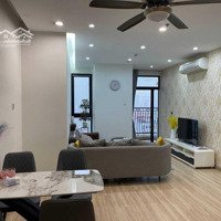 Cho Thuê Căn Hộ 109M2 Tòa R2 Royal City : 2 Ngủ Sáng +1; Full Đồ