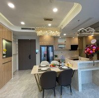 Cho Thuê Căn Hộ M8 Tầng 15 Midtown Phú Mỹ Hưng Siêu Phẩm 2 Phòng Ngủ- 81M2 Full Nội Thất Cao Cấp Mới Đẹp