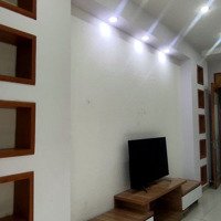 Cho Thuê Phòng Cao Cấpmặt Tiềnđường Số 5 Q8. (30M2) Lầu 1 Full Nt Mới Đẹp