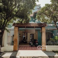 Cho Thuê Villa Sân Vườn Trung Tâm Quận 3