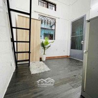 Cho Thuê Căn Duplex Cửa Sổ Trời-Giá 4 Triệuxx-Ngay Nguyễn Giản Thanh Q10