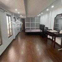 Căn Hộ Villa - Trung Tâm Quận 3. 90M2