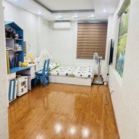 Bán Nhà Phố Phạm Văn Đồng - Cầu Giấy 30M2, 5 Tầng, Nhà Đẹp - Ngõ Thông Tứ Tung - Tiện Ích Bạt Ngàn