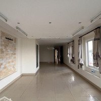 Bạch Đằng - Cho Thuê Tòa Nhà 6 Tầng,Diện Tích200M2,Mặt Tiền5.2M, Thang Máy, Tầng Chia 2 Phòng, Giá Bán 70 Triệu