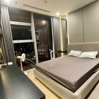 Tôi Cần Bán Căn 3N2W Tại Royal City. Diện Tích: 116M2. Sẵn Sổ, Full Nội Thất. Sẵn Slot Ô Tô. Giá: 9 Tỷ.