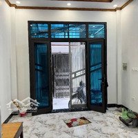 Cho Thuê Nhà Xây Mới Tinh Vừa Hoàn Thiện, 30M2 X 05T , Ngõ 302 Lê Duẩn, Đống Đa, 04 Phòng Ngủ Giá 15 Triệu