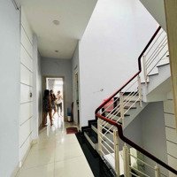 Nhà Sạchdiện Tích200M2 1 Triệuệt 3Lầu 5 Phòng Ngủ 3 Vệ Sinhhẻm Xe Tải Ngay Ngã Tư Ga Giáp Gv