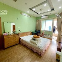 Chính Chủ Giao Bán Căn Hộ 146M2 3 Phòng Ngủ- 3 Vệ Sinh Nội Thất Như Ảnh