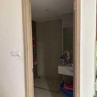 Bán Căn 1N+ 43M2. Nội Thất Cơ Bản Đang Cho Thuê, Giá: 2.4 Tỷ Bao Phí (Có Thể Thương Lượng)