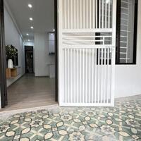 Bán CHTT Đại Học Sư Phạm, Cầu Giấy, 60m2 x 2 ngủ, full Nội Thất, Ôtô, giá 2.56 tỷ 0969693855 ( có SỔ ĐỎ)2 thoáng