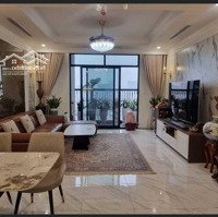 Tôi Chính Chủ Bán Căn 72M2 Gồm 2Ngủ 2Vệ Sinh Chung Cư Vinhomes D''capitale Giá Bán 5 Tỷ Liên Hệ: 0989996523