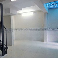 Cho Thuê Nhà 1T 2 Lầu 2 Phòng Ngủ 3 Vệ Sinhban Công Hoàng Hoa Thám